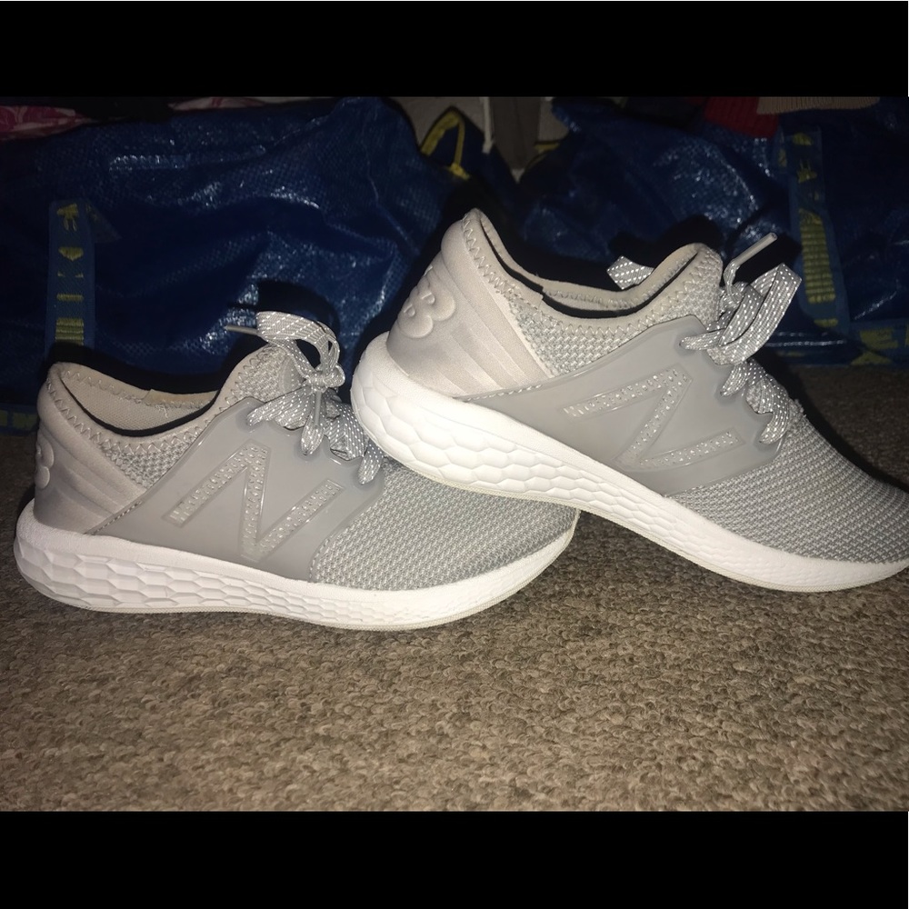 Women’s new balance shoes size 7